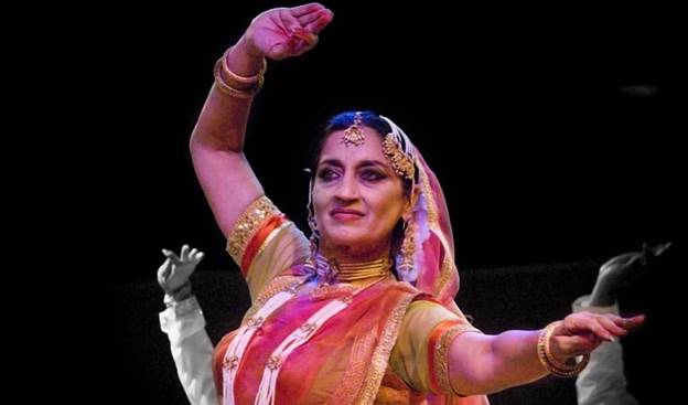 FJ on X: NEW: Pakistani radical leftist and professional dancer Sheema Kirmani thrown out of the UK embassy in Pakistan for raising pro-Hamas slogans. Remember, a vote for ceasefire right now is
