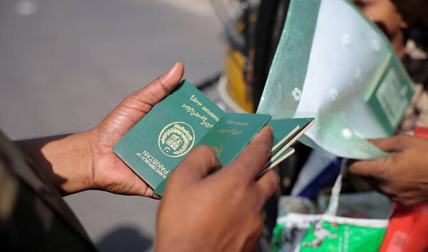 UK launches eVisas for Pakistani students, workers