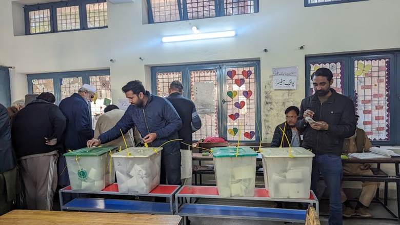 Pakistan voting ends; results expected soon amid charges of manipulation | Elections News | Al Jazeera